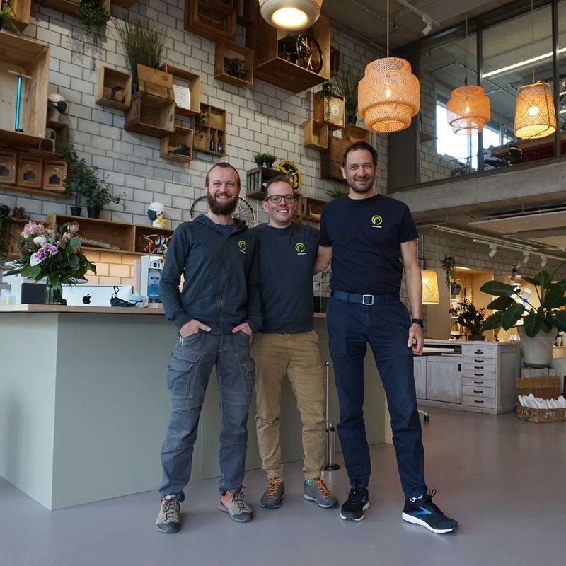 Matthias Rothe, Mike Hirsiger + Stefan Massa, rundum